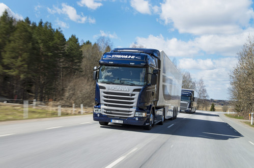 LKW auf einer Landstrasse
